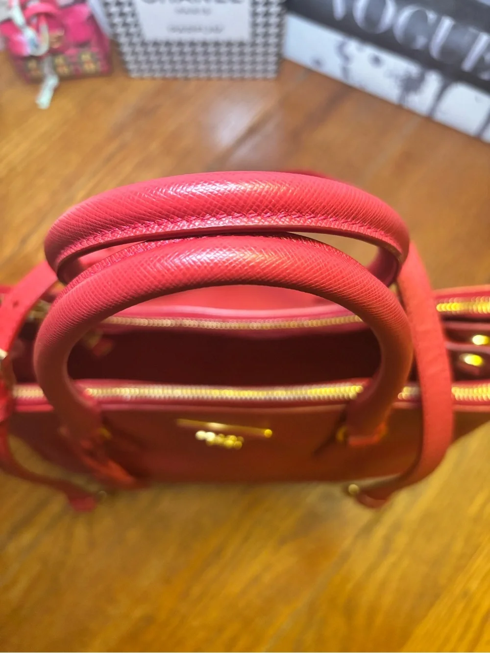 Prada gorgeous bn1801
